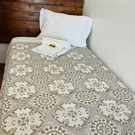 לינה וארוחת בוקר Casa Do Canto 3*